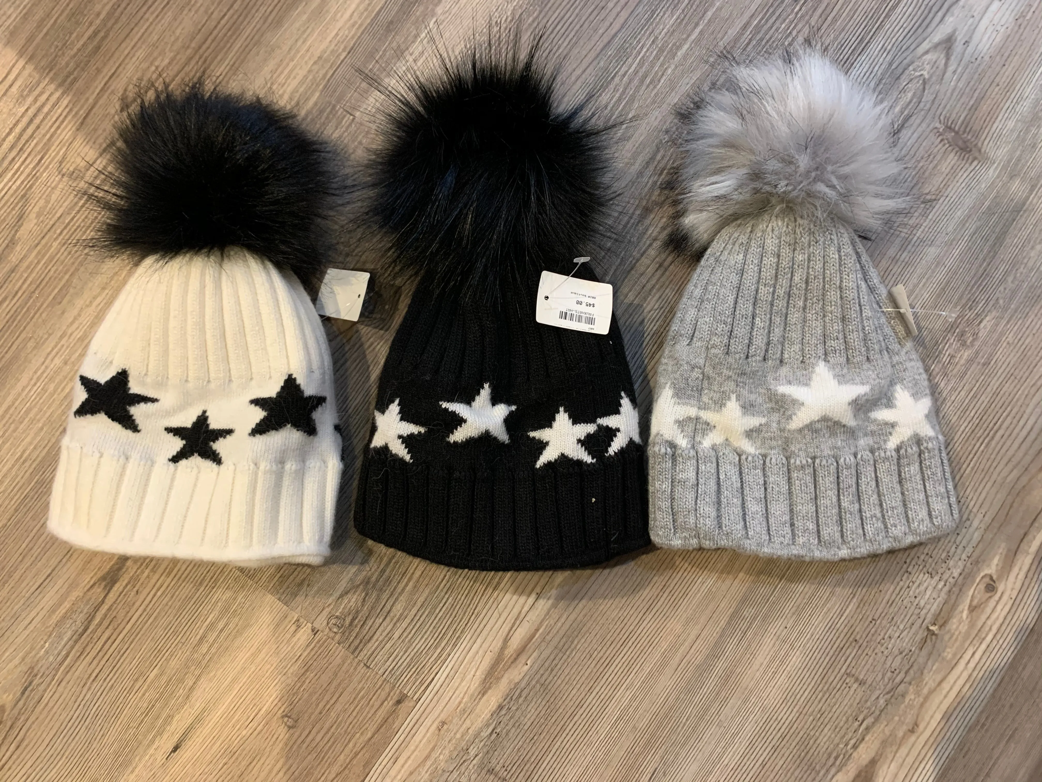 PNYC FAUX POM POM STAR BEANIE