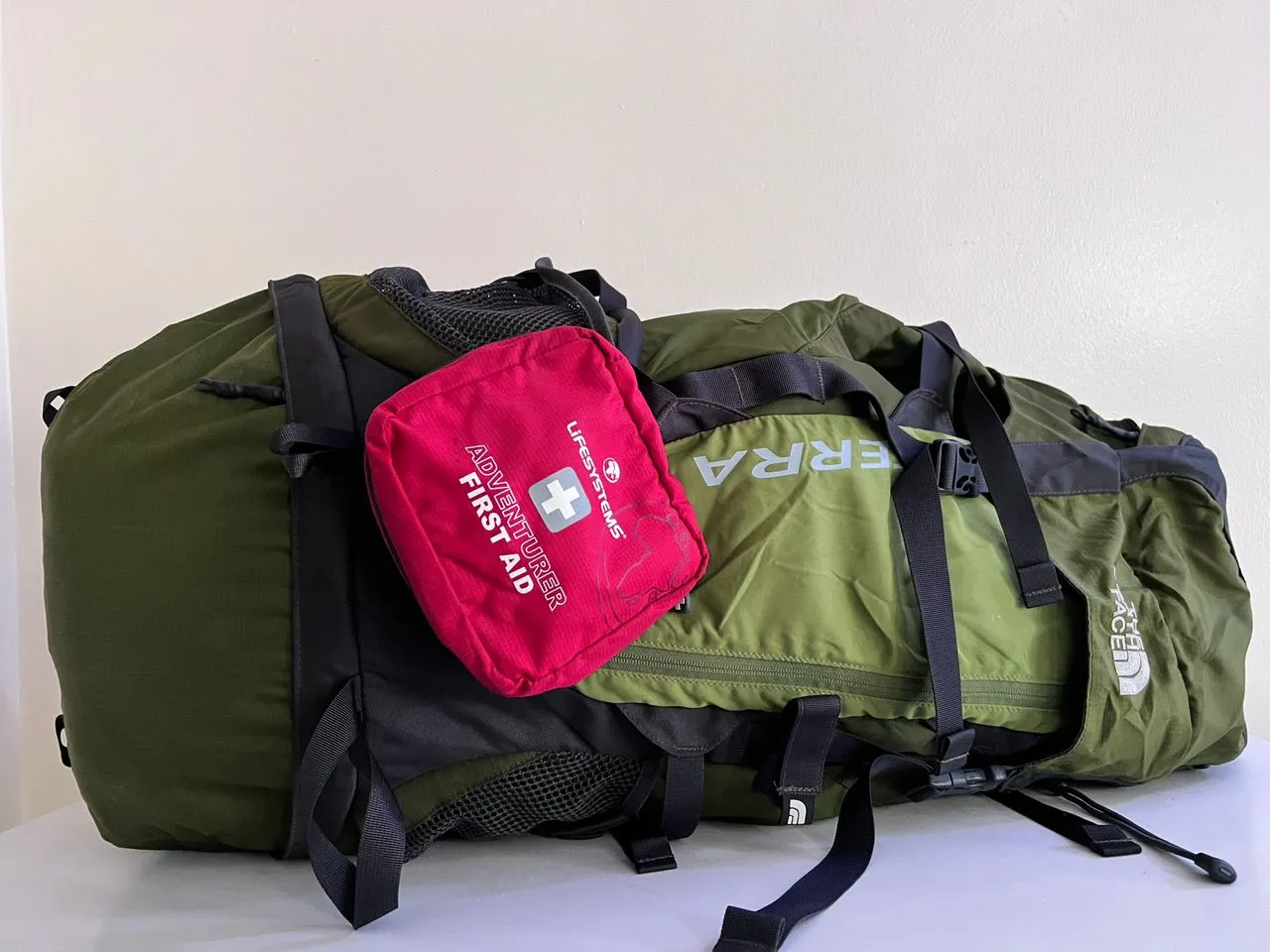 The North Face Terra 60L Internal Frame Verti-Cool Hiking Trekking Pack Green